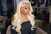 Denoised blonde body wave wig